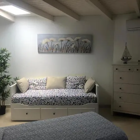 Stunning Views Private 5 Mins To Town Shops Villa